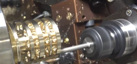 Cofa auf Maschine ungleiche Stege
